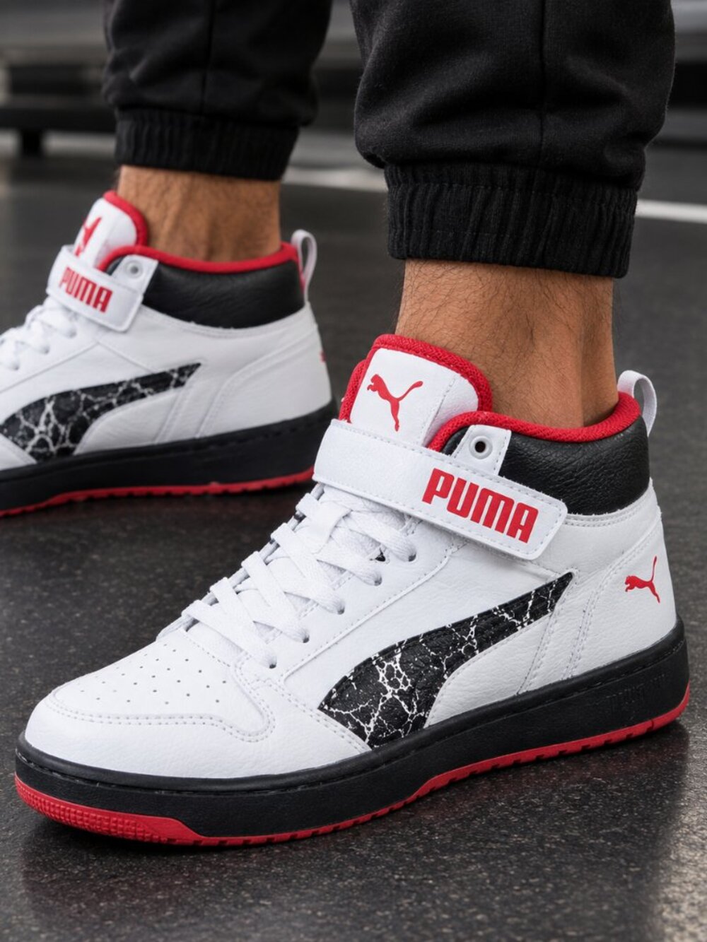 Puma soft foam red and white Men 10 new in box